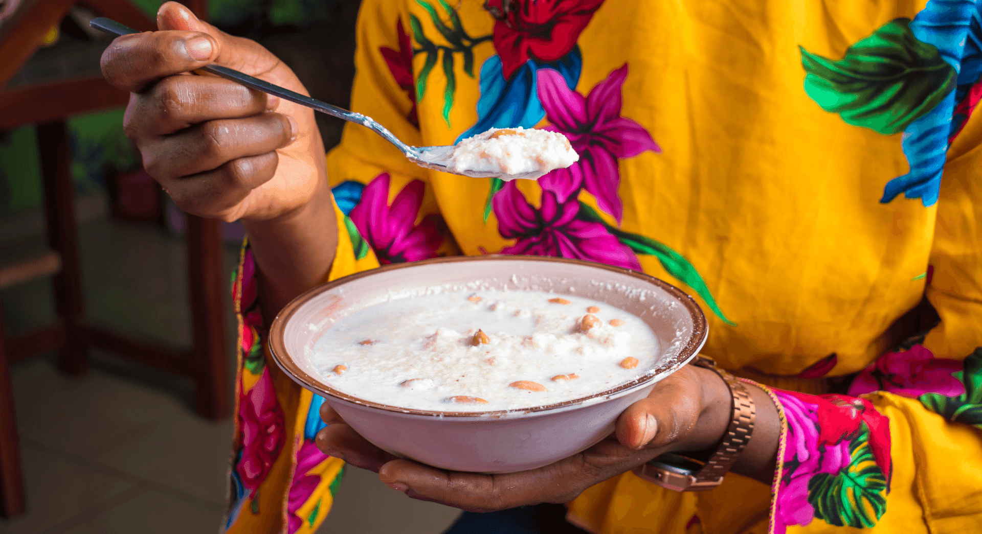 Bowl of garri being served